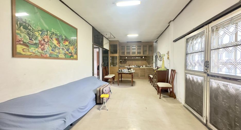 Casa en venta de 3 habitaciones en Phanat Nikhom, Chonburi