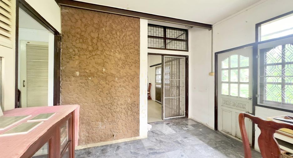 For sale 3 bedrooms house in Phanat Nikhom, Chonburi