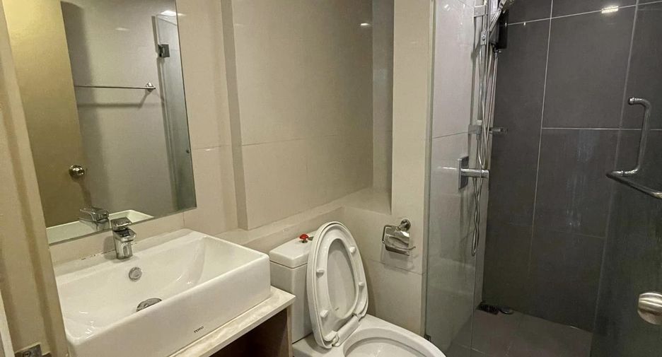 For sale 1 bed condo in Phra Khanong, Bangkok