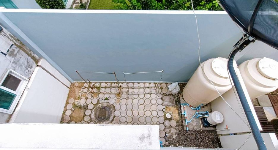 For sale 2 bedrooms townhouse in Lam Luk Ka, Pathum Thani