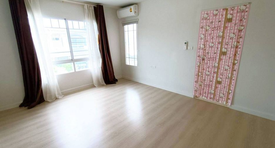 For sale 2 bedrooms townhouse in Lam Luk Ka, Pathum Thani