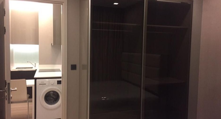 For sale 2 bedrooms condo in Phaya Thai, Bangkok