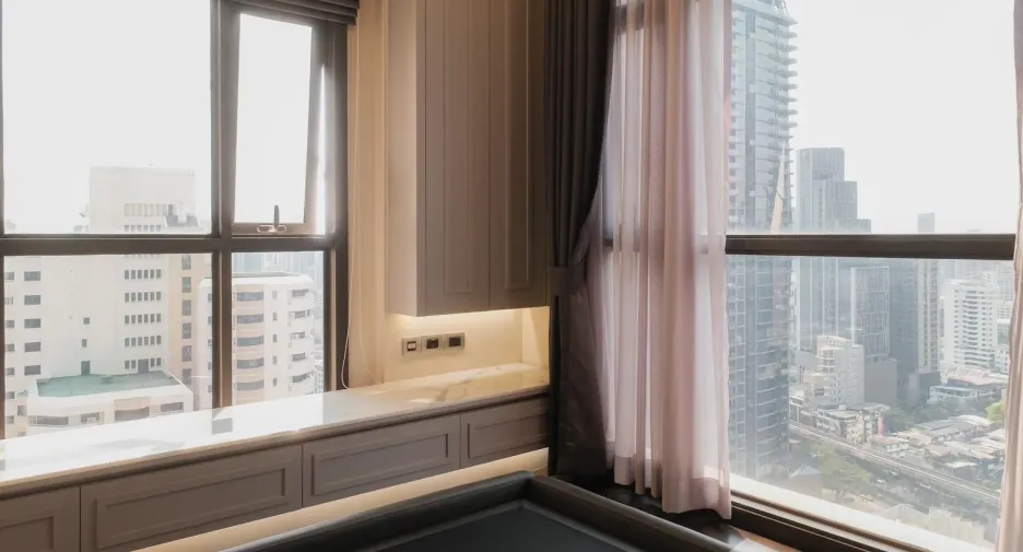 For sale そして for rent 2 ベッドルーム condo in Khlong Toei, Bangkok