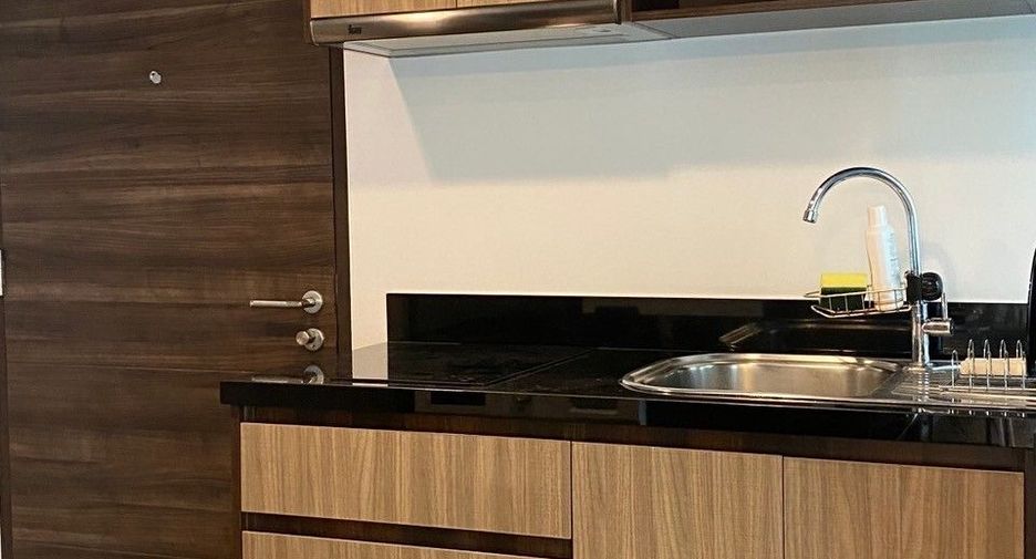 For sale 1 bed condo in Khlong Toei, Bangkok