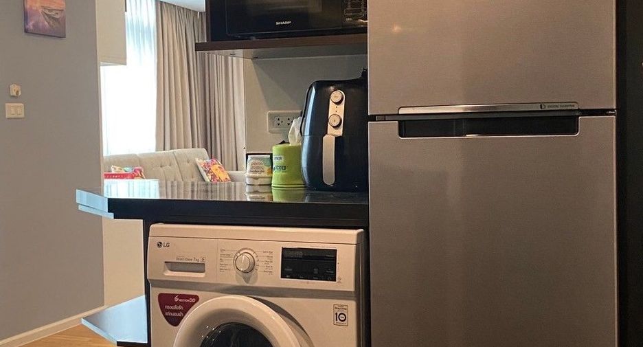 For sale 1 bed condo in Khlong Toei, Bangkok