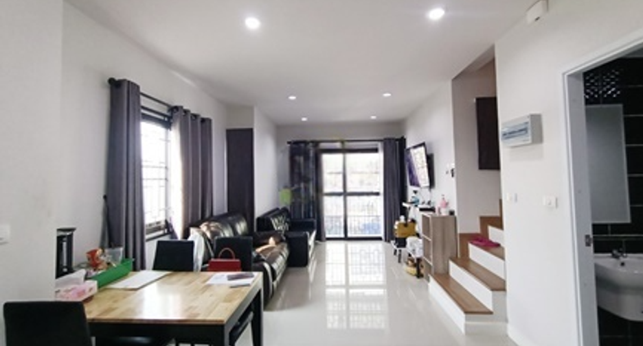 For sale 3 bedrooms townhouse in Sai Noi, Nonthaburi