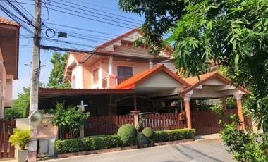 For sale 4 bedrooms house in Mueang Nonthaburi, Nonthaburi