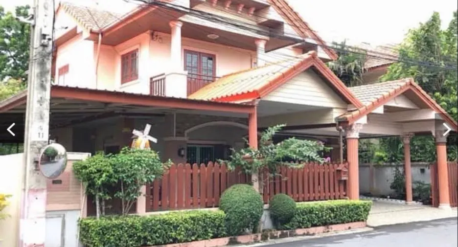 For sale 4 bedrooms house in Mueang Nonthaburi, Nonthaburi