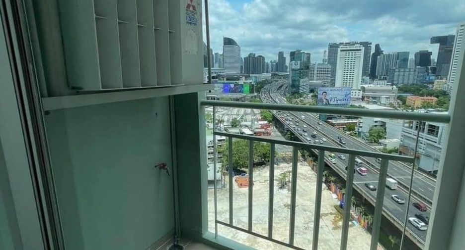 For sale 1 bed condo in Huai Khwang, Bangkok