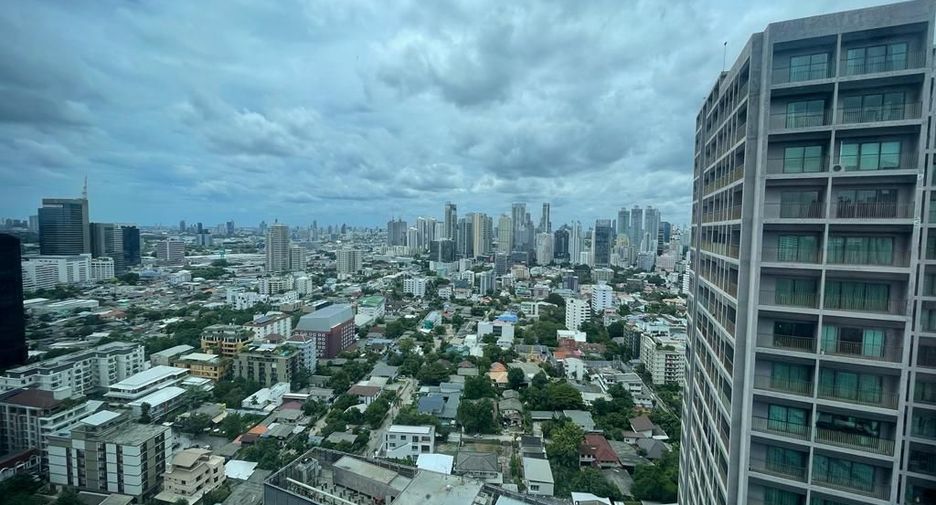 Wohnung zum Kauf mit 1 Zimmer in Khlong Toei, Bangkok