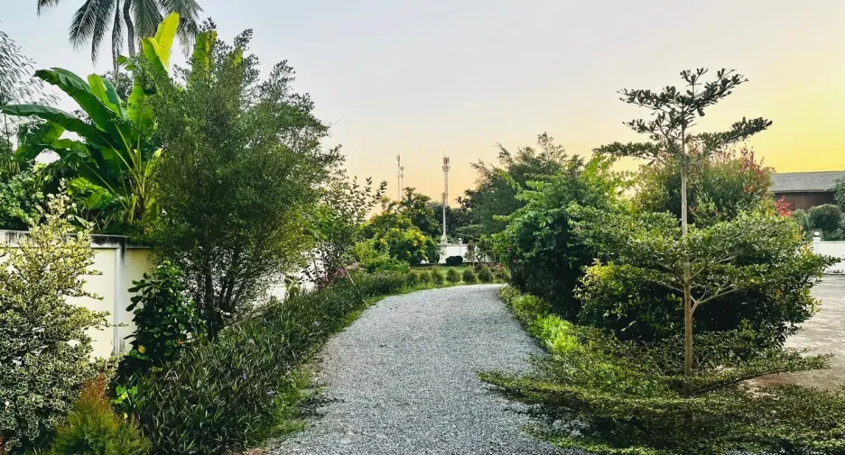 For sale 4 bedrooms house in Mueang Chiang Rai, Chiang Rai