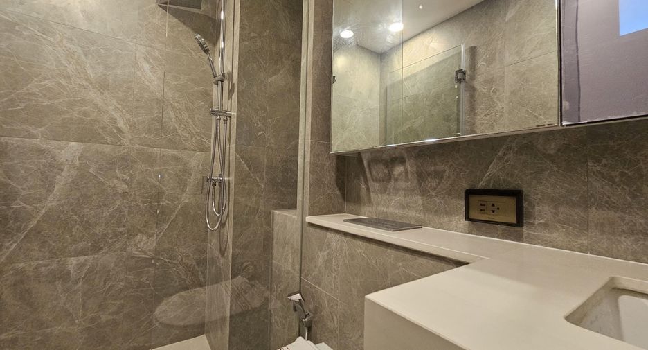 For sale 1 bed condo in Huai Khwang, Bangkok