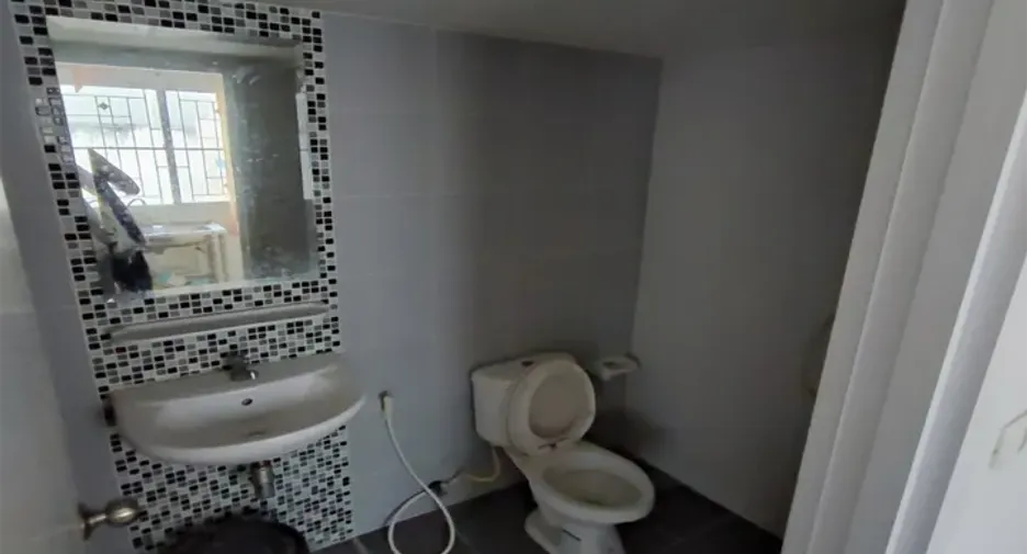 For sale 3 bedrooms townhouse in Sam Phran, Nakhon Pathom