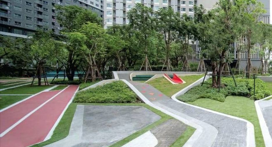 For sale 1 bed condo in Mueang Samut Prakan, Samut Prakan