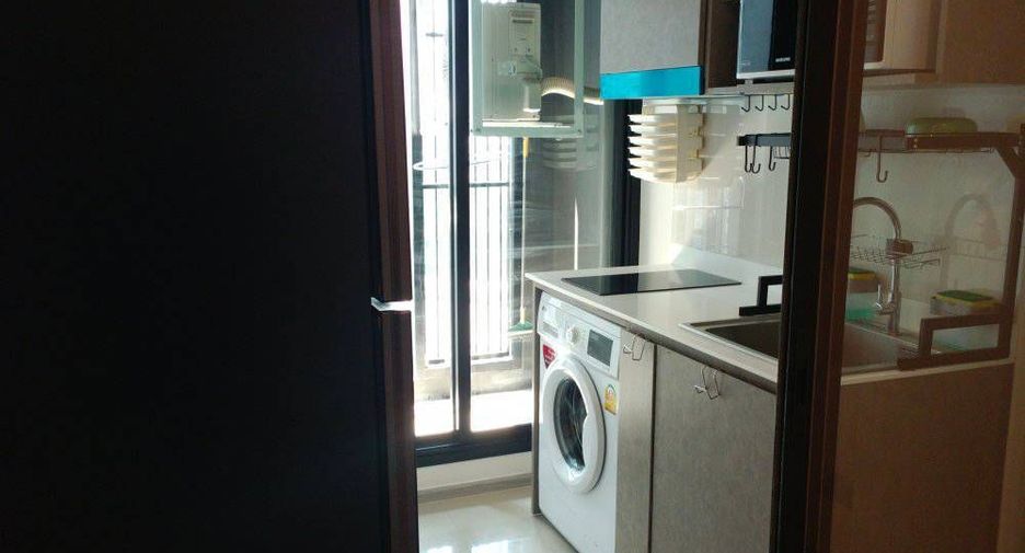 For sale 1 bed condo in Mueang Samut Prakan, Samut Prakan