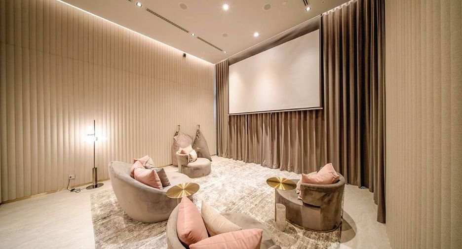 For sale 1 bed condo in Mueang Samut Prakan, Samut Prakan