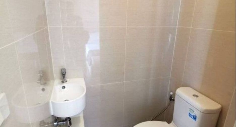For sale 1 bed condo in Khlong Toei, Bangkok