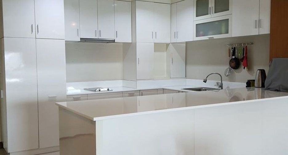 For sale 2 bedrooms condo in Sathon, Bangkok