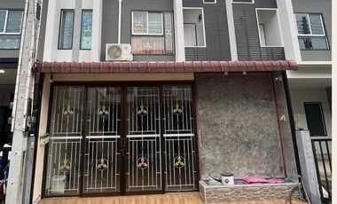 For sale 3 bedrooms townhouse in Mueang Chon Buri, Chonburi