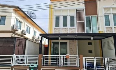 For sale 4 bedrooms townhouse in Bang Phli, Samut Prakan