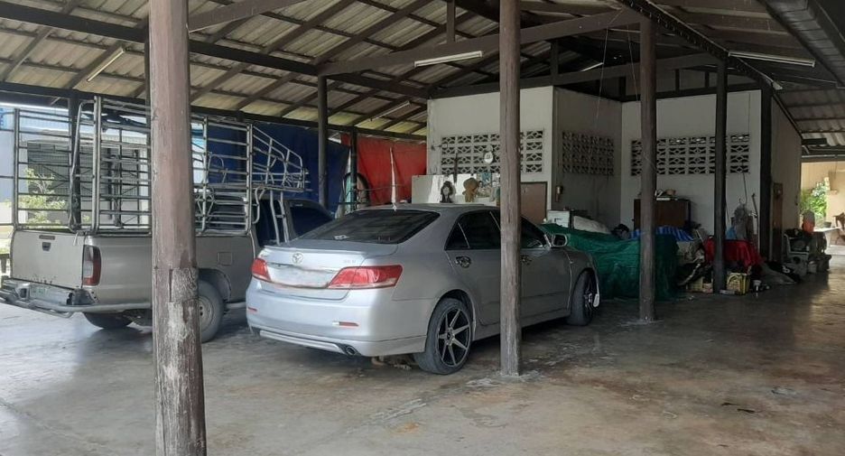 出租 6 卧室 独立屋 在 Sam Phran, Nakhon Pathom