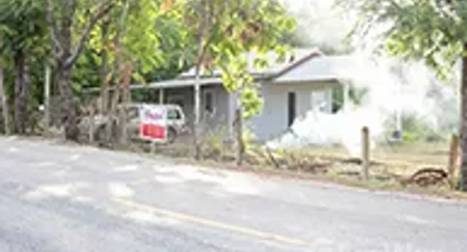 Haus zum Kauf mit 1 Zimmer in Mueang Lampang, Lampang