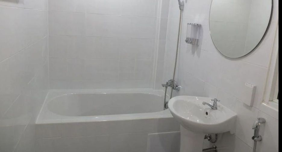 For sale 22 bedrooms apartment in Si Racha, Chonburi