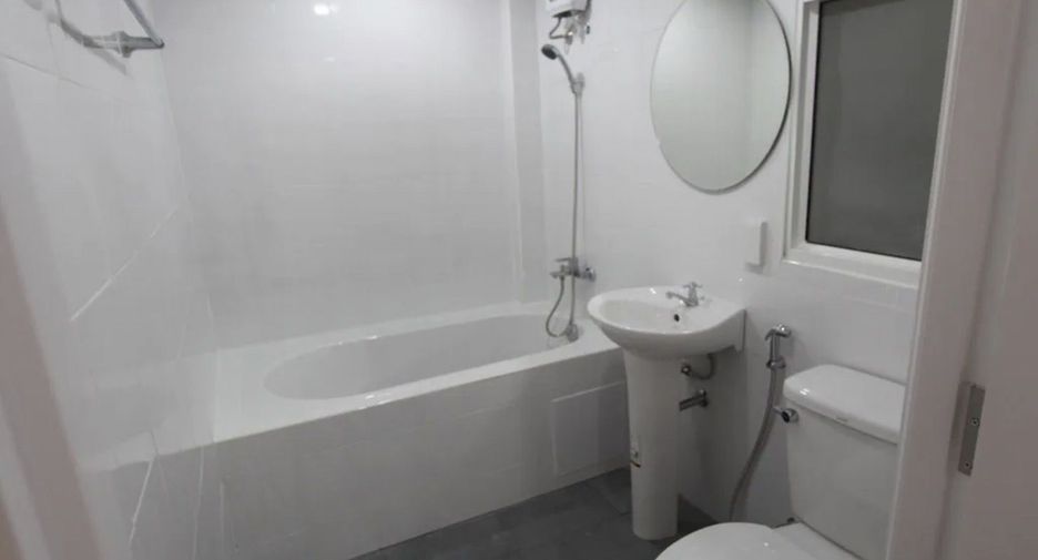 For sale 22 bedrooms apartment in Si Racha, Chonburi