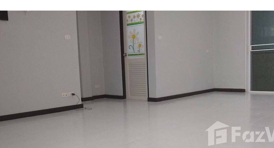 出售 3 卧室 联排别墅 在 Lam Luk Ka, Pathum Thani