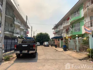 Продажа 4 спальни таунхаус в Khlong Luang, Патумтани