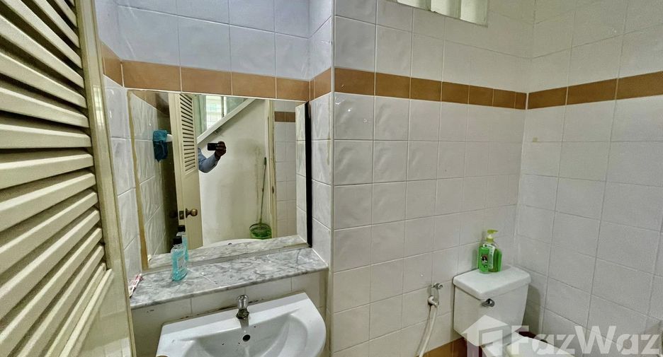 For sale 3 bedrooms townhouse in Lam Luk Ka, Pathum Thani