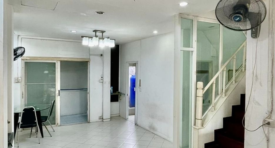 For sale 3 bedrooms townhouse in Lam Luk Ka, Pathum Thani