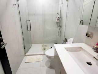 Продажа и аренда 1 кровать кондо в Ратчатхещи, Бангкок