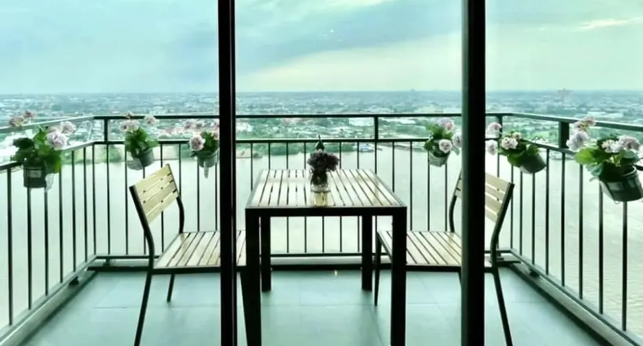 For sale 2 bedrooms condo in Yan Nawa, Bangkok