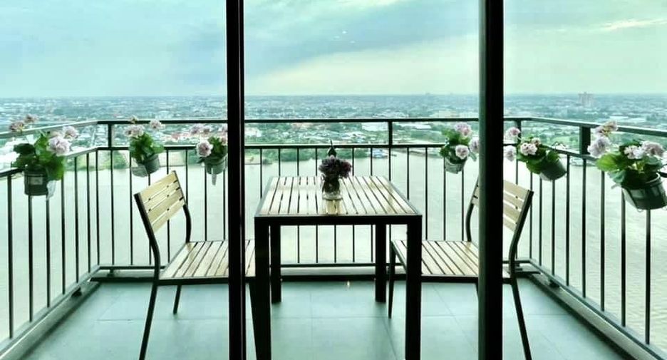 For sale 2 bedrooms condo in Yan Nawa, Bangkok