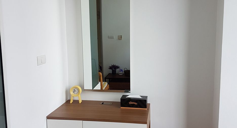 For rent 1 bed condo in Phra Khanong, Bangkok