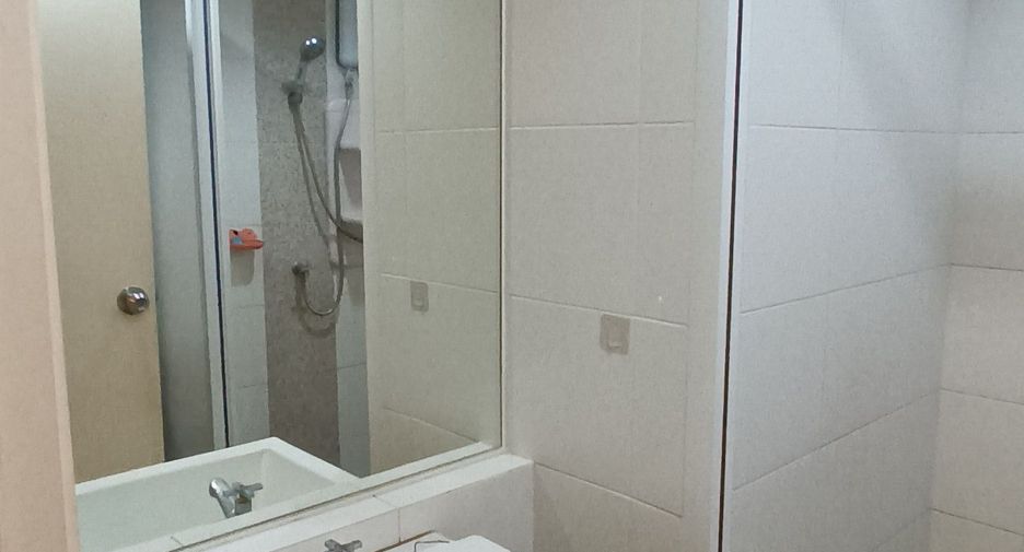 For rent studio condo in Mueang Nonthaburi, Nonthaburi