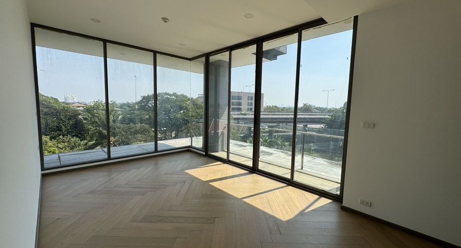 For sale 2 bedrooms condo in Watthana, Bangkok