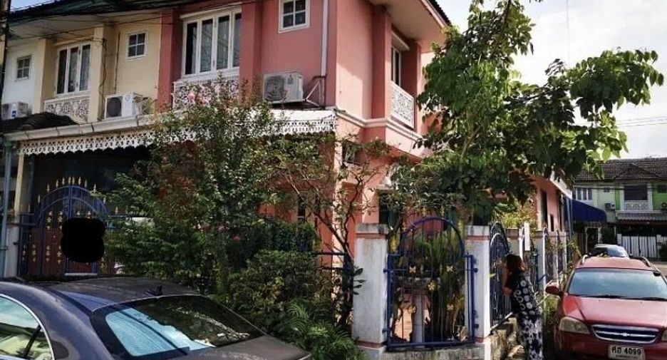 For sale 3 bedrooms townhouse in Pak Kret, Nonthaburi