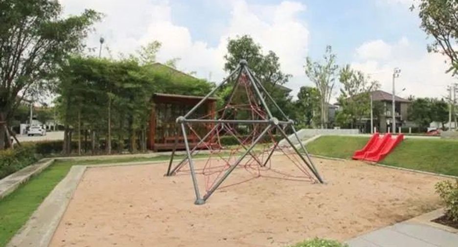 À vendre 4 chambres maison à Mueang Nonthaburi, Nonthaburi