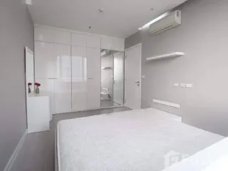 For sale 1 Beds condo in Huai Khwang, Bangkok
