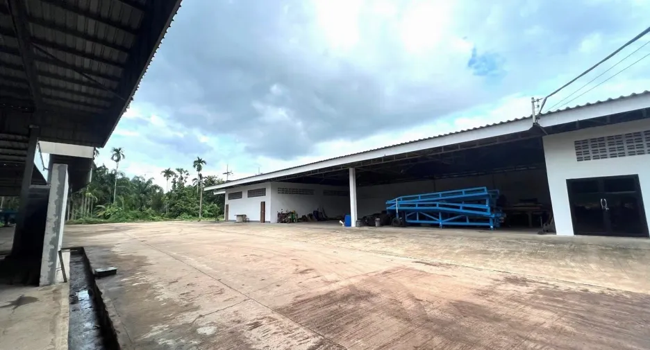 For rent studio house in Phunphin, Surat Thani