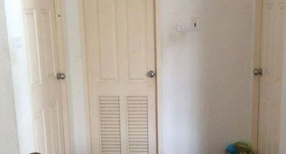 For sale 4 bedrooms house in Mueang Nonthaburi, Nonthaburi