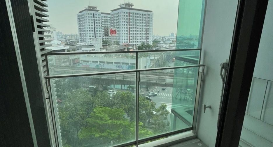 À vendre 1 chambre condo à Khlong Toei, Bangkok