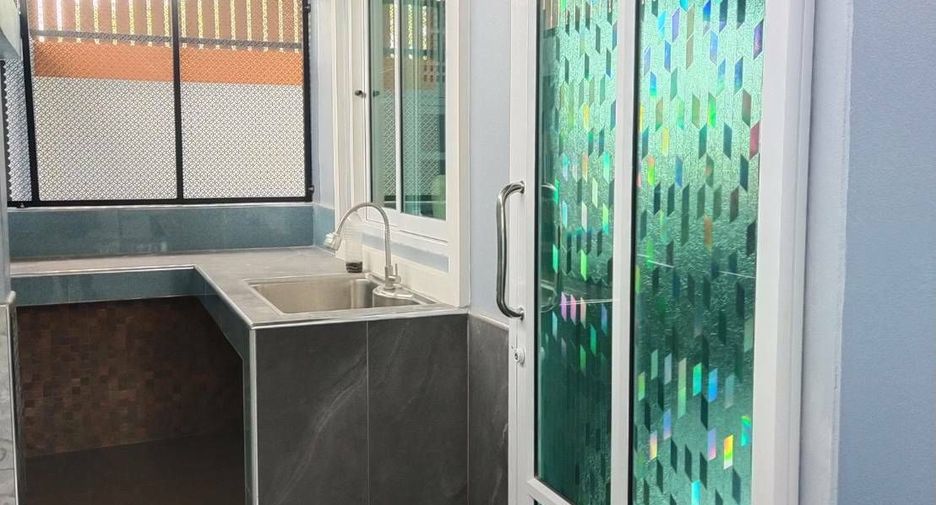For sale 2 bedrooms house in Mueang Phitsanulok, Phitsanulok