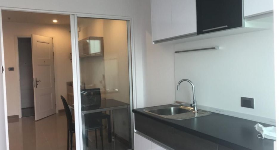 For sale 1 bed condo in Huai Khwang, Bangkok