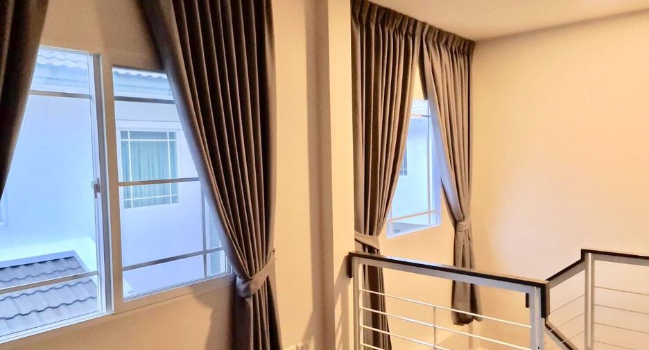 For sale 3 bedrooms house in Khan Na Yao, Bangkok