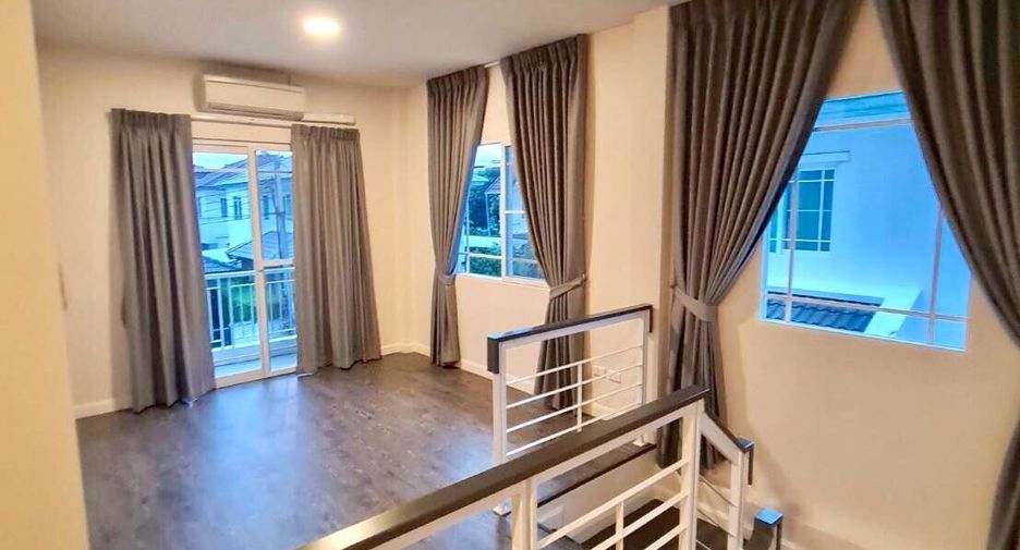 For sale 3 bedrooms house in Khan Na Yao, Bangkok