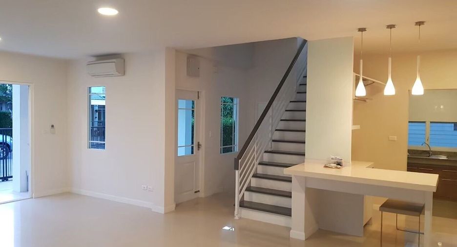 For sale 3 bedrooms house in Khan Na Yao, Bangkok