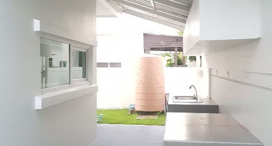 For sale 3 bedrooms house in Khan Na Yao, Bangkok